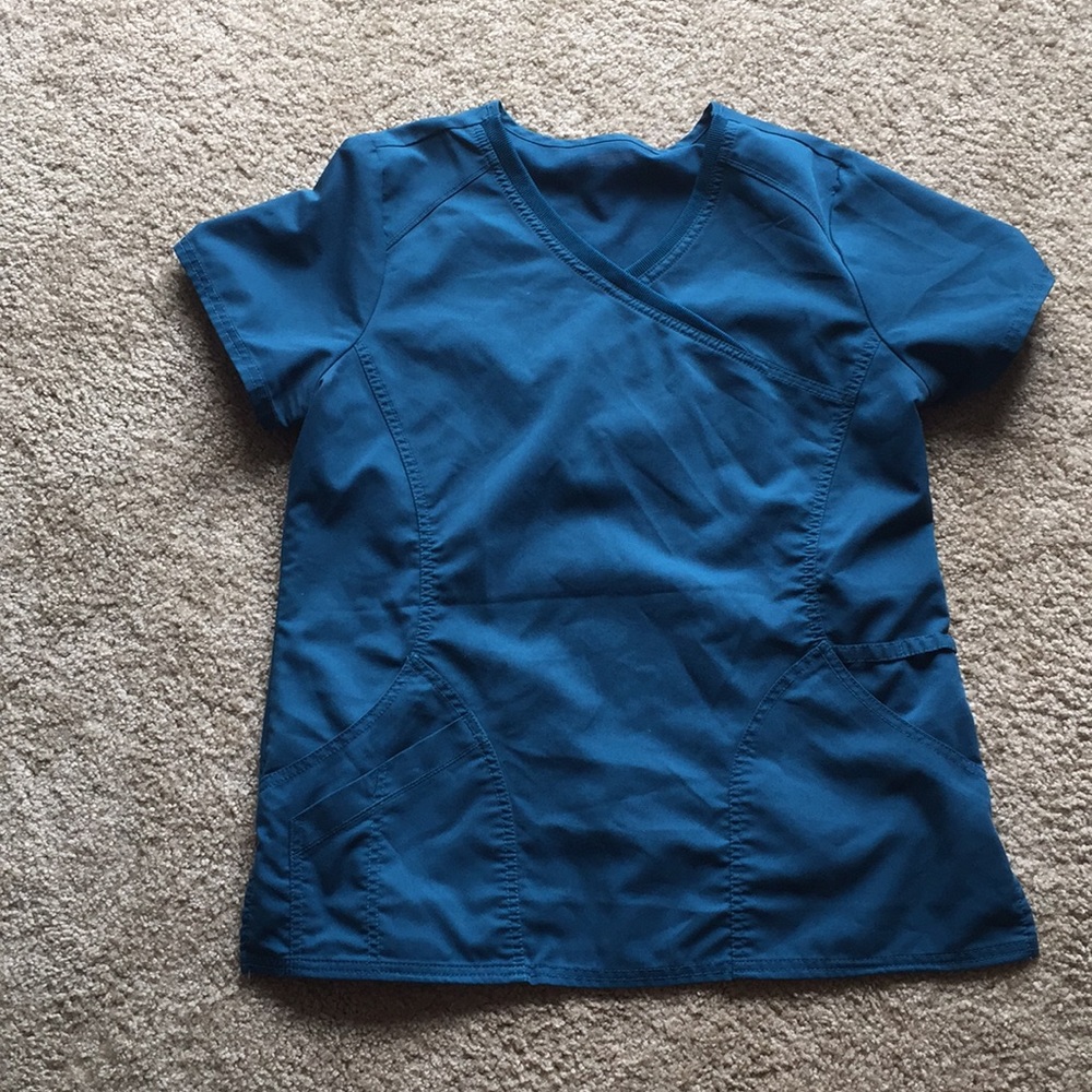 Scrub top